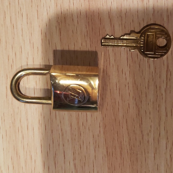 Louis Vuitton Padlock & Key Goldtone #212 - Picture 5 of 7